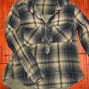 Cloth & Stone Size XS Plaid Shirt
